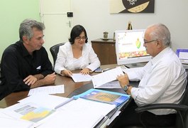 Prefeitura e Uneal revalidam convênio do Proesp