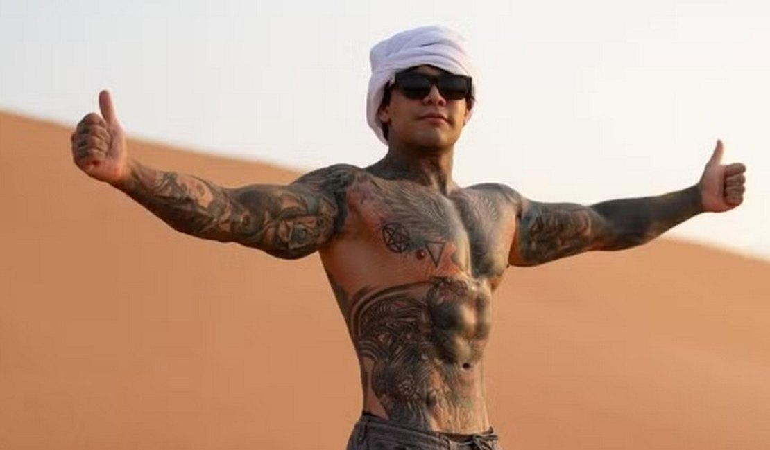 Influencer é banido de empresa aérea após fazer pegadinha com som e cheiro de pum durante voo