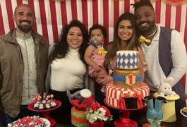 Ignorando riscos, família de Arlindo Cruz faz festa com convidados aglomerados