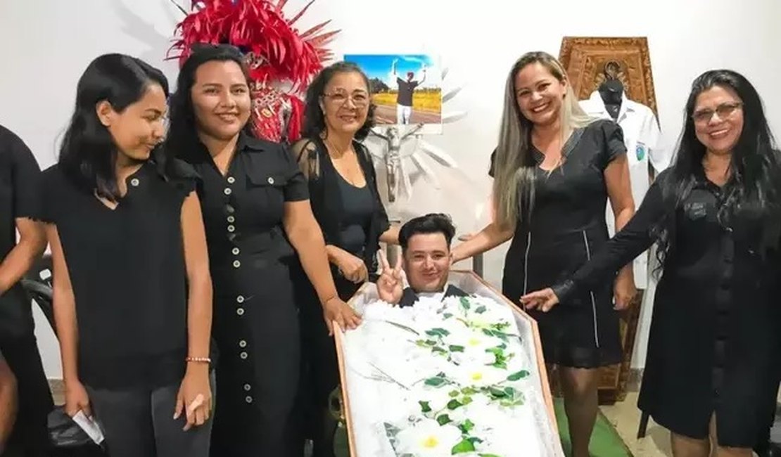 Curso de como organizar funeral viraliza na internet