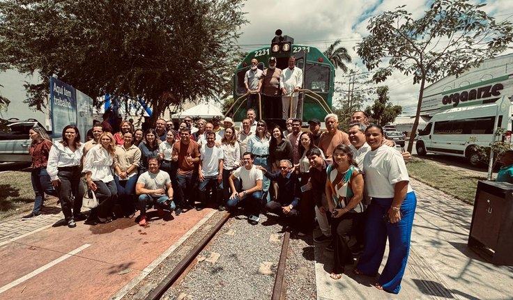 Ministro dos Transportes e prefeito de Arapiraca realizam etapa de teste do VLT de Arapiraca
