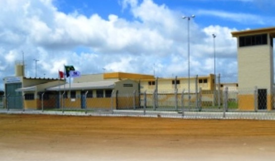 Mais de 10 reeducandos fogem do Presídio de Segurança Máxima de Maceió durante a madrugada