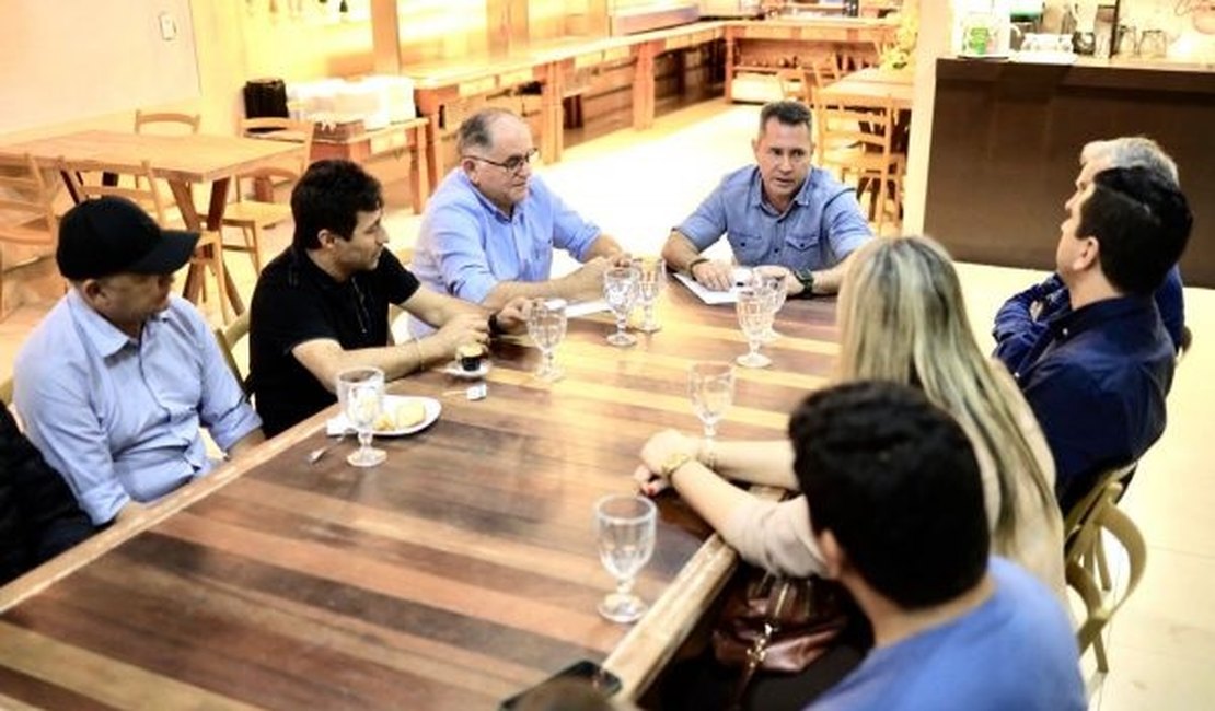 Secretário Ênio Bolivar se reúne com empresários para debater melhorias na segurança do Centro