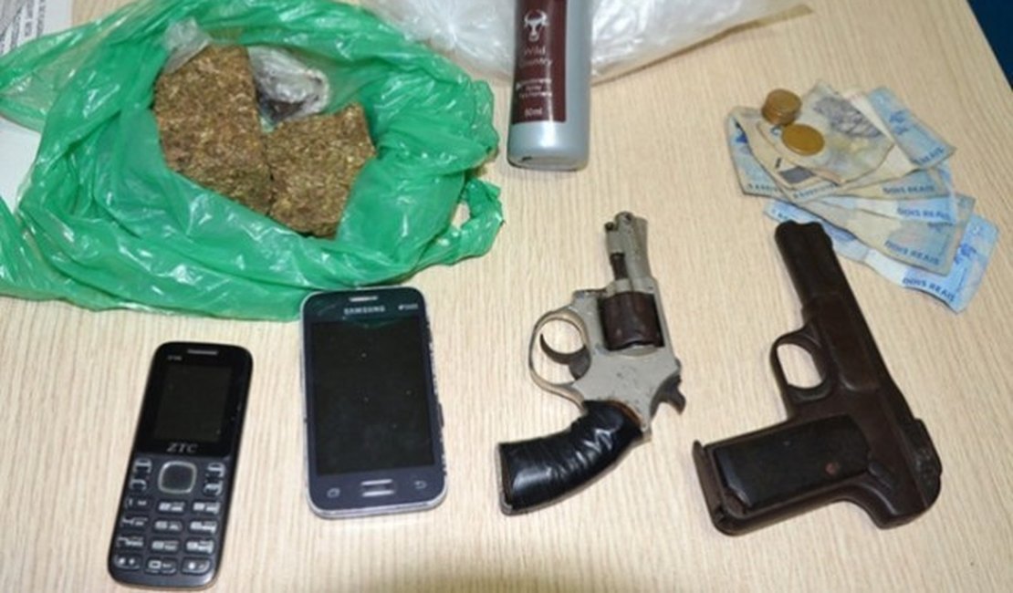 Dupla é presa por tráfico de drogas e porte ilegal de armas em Rio Largo