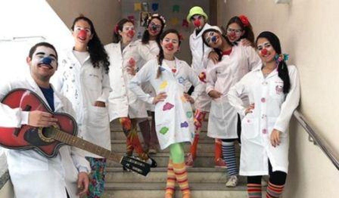 Ufal seleciona palhaços doutores para atuar em hospitais de Arapiraca