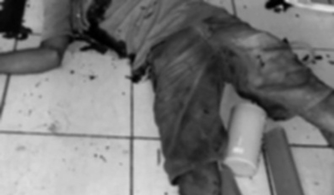 Homem é assassinado a tiros dentro de bar, na Barra de Santo Antônio