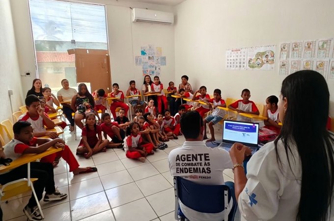 Programa Pet Amigo leva conscientização sobre cuidados com animais para alunos da rede municipal de Penedo