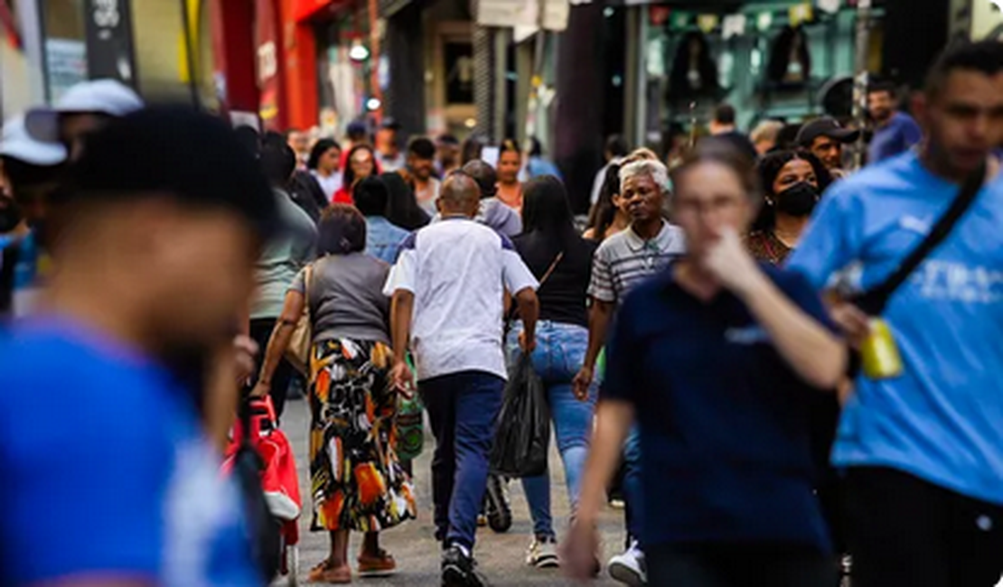 Brasil chega a 212,5 milhões de habitantes, diz IBGE