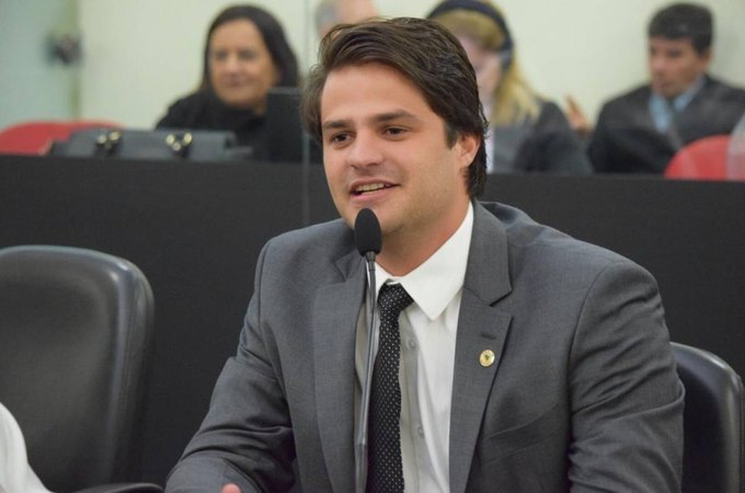 Mesmo ﻿após decisão de Dudu de apoiar JHC, Breno Albuquerque reafirma apoio a Renan Filho