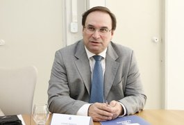 Luciano Barbosa assume Governo do Estado por dez dias