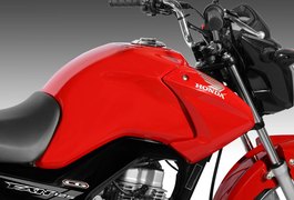 Menor é apreendido com arma e moto roubadas, em Arapiraca