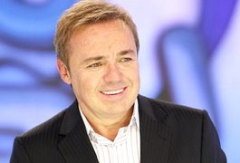 Apresentador Gugu Liberato espera resposta da Record sobre seu futuro na casa