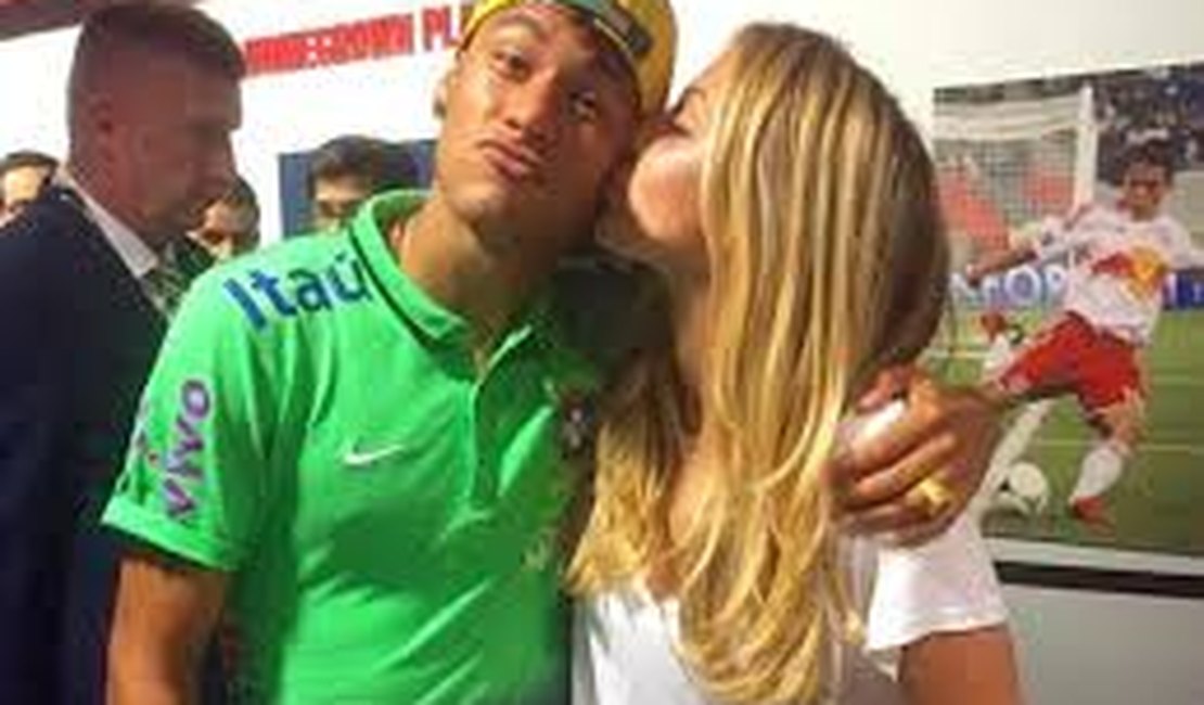 Neymar está vivendo romance com irmã de tenista gata, diz jornal