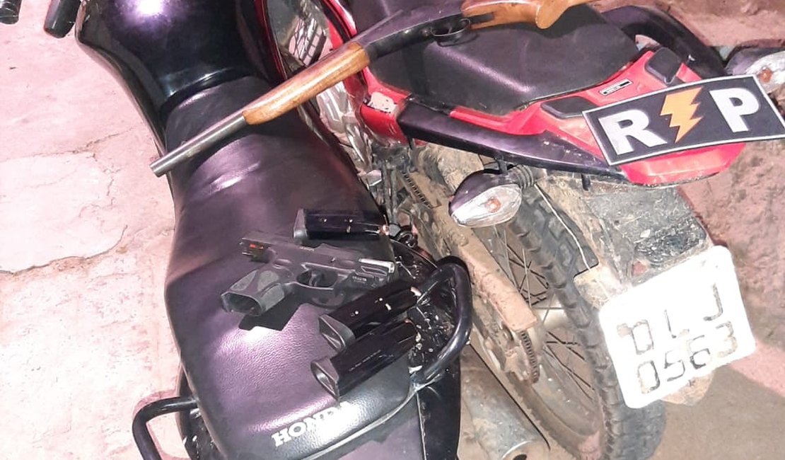 Trio é preso com motos roubadas e duas armas de fogo, em Arapiraca