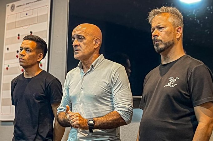 Itamar Schülle é apresentado ao elenco do ASA para dar sequência à temporada do Alvinegro