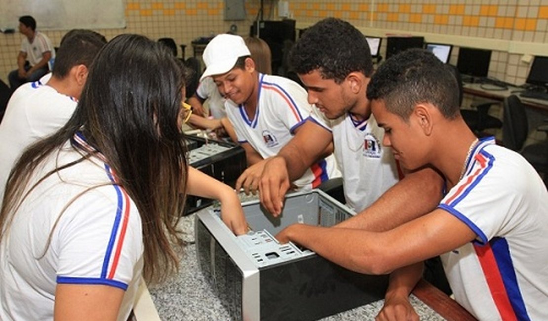 Educação publica edital para banco de dados de professores temporários