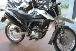 RP recupera motocicleta roubada no bairro Primavera em Arapiraca