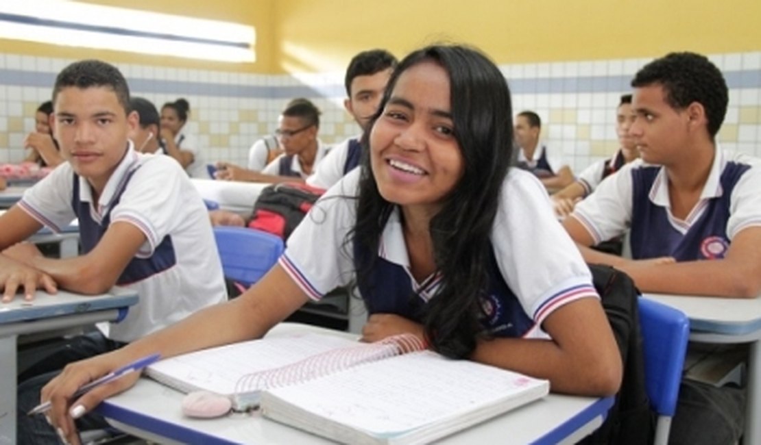 Aluna de escola estadual de Alagoas é finalista da Olimpíada de Língua Portuguesa