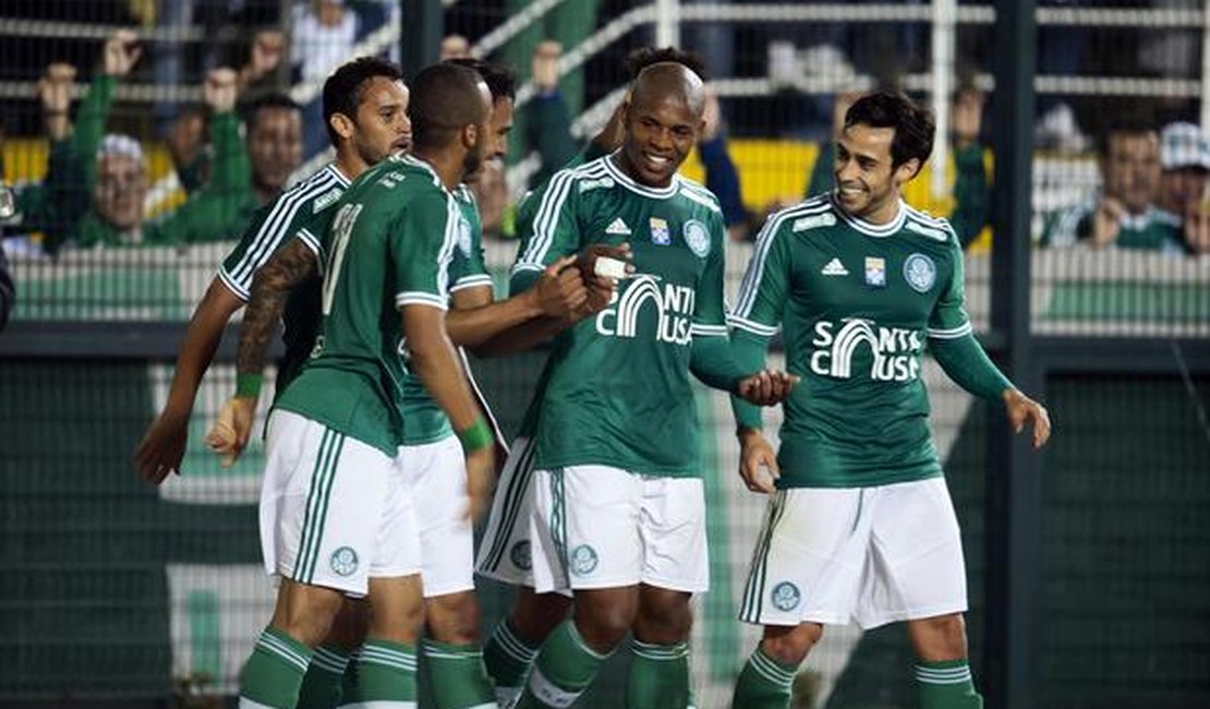 Palmeiras se impõe na volta ao Pacaembu e goleia ABC-RN