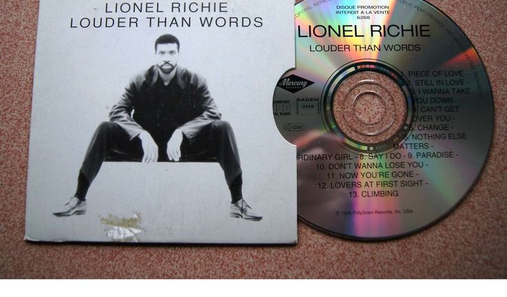 Lionel Richie lança versão comemorativa dos 25 anos de