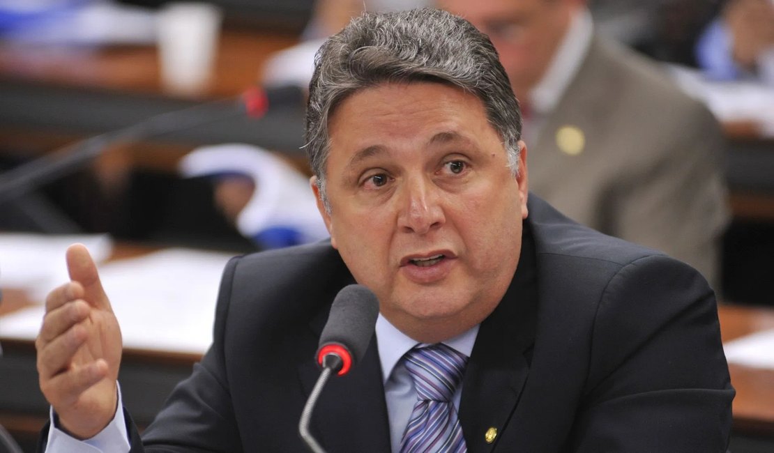 Ex-governador, Anthony Garotinho é internado no Rio de Janeiro