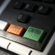 IA e vídeos falsos superam fake news como maior ameaça à democracia