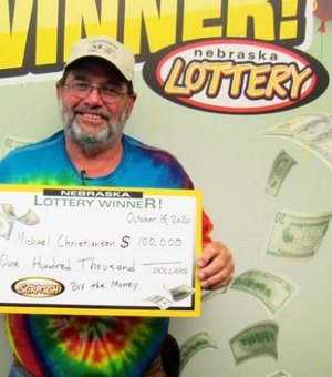 Sortudo, homem ganha na loteria duas vezes este ano: “Não pensei que fosse real”