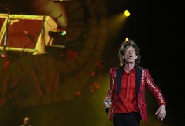 Rolling Stones usam grandes clássicos para empolgar Maracanã lotado