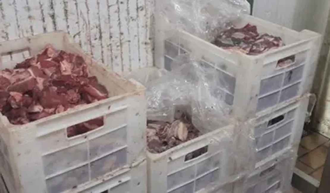 Vigilância Sanitária apreende 400kg de carnes estragadas em supermercado de Maceió