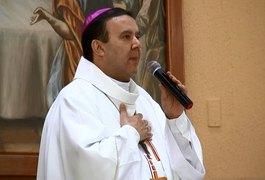 Após vazamento de vídeo íntimo, bispo renuncia à Diocese no interior de SP