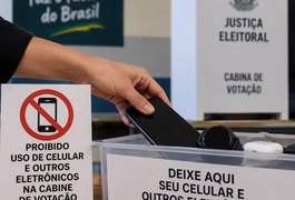 Eleitor é detido após tentar filmar o próprio voto, em Maceió