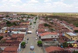 Homem furta vários celulares durante festa de emancipação política em Jaramataia e é preso enquanto lanchava