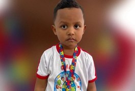 Criança de 3 anos morre após ser atingida por reboque que se desprendeu de carro