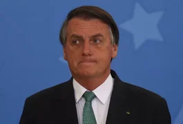 Bolsonaro renova concessão da Globo, Band e Record por 15 anos