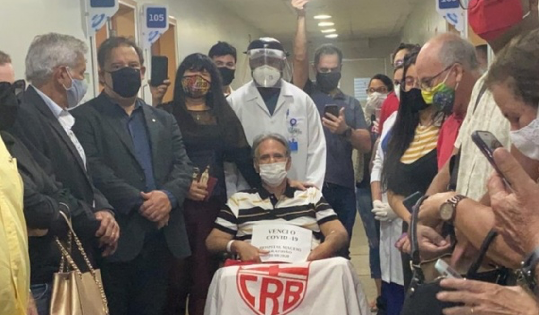 Após passar 42 dias internado com covid-19, delegado alagoano recebe alta