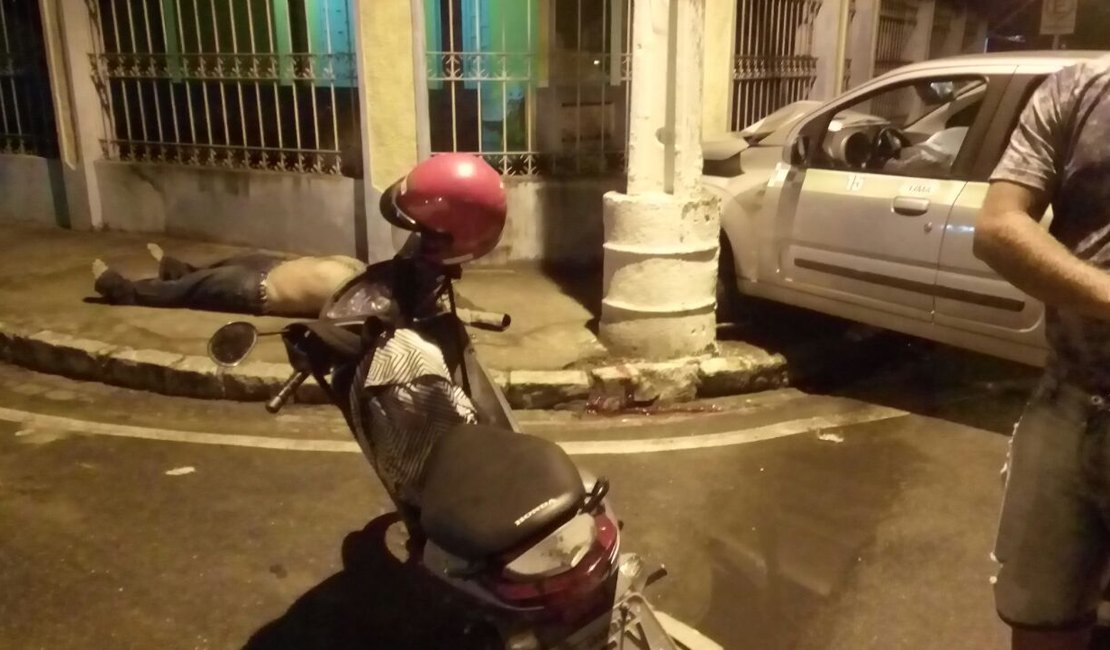 Acidente entre táxi e moto deixa vítima fatal em Arapiraca