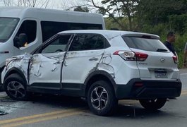 Filha de prefeito de União dos Palmares sofre acidente em carro na BR 104, em Branquinha