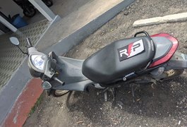 Ação policial recupera veículo roubado em Arapiraca