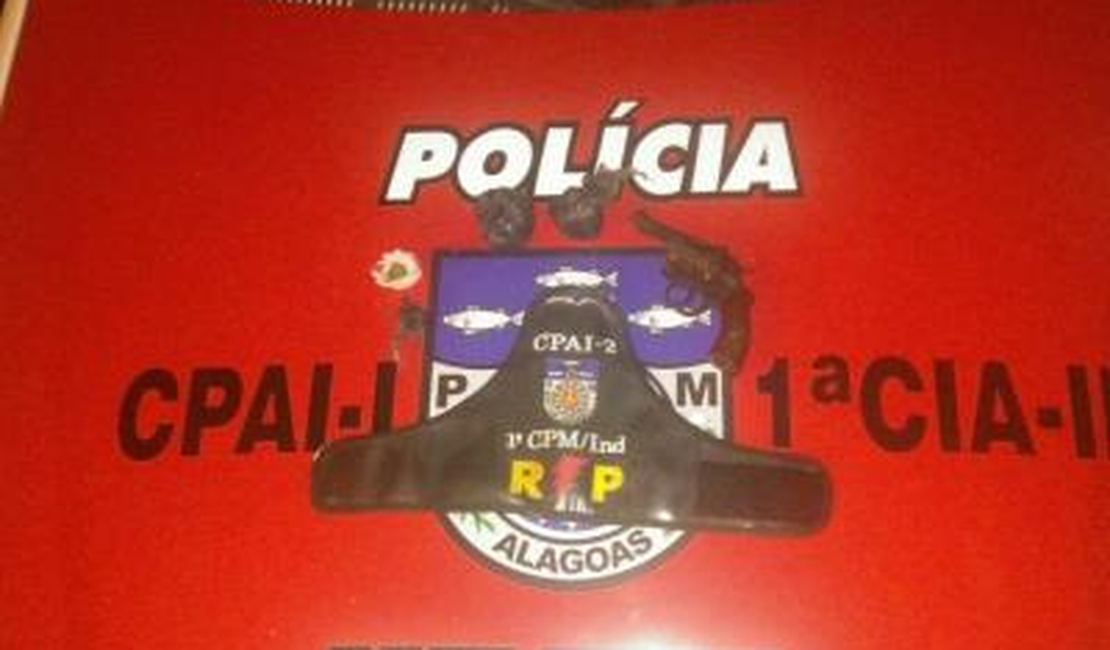 Radiopatrulha prende casal com arma de fogo e drogas em São Miguel dos Campos