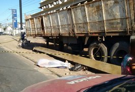 Homem de 29 anos morre após ser atingido por viga de construção