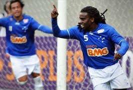 Tinga é vítima de Racismo na estreia do Cruzeiro na Copa Libertadores