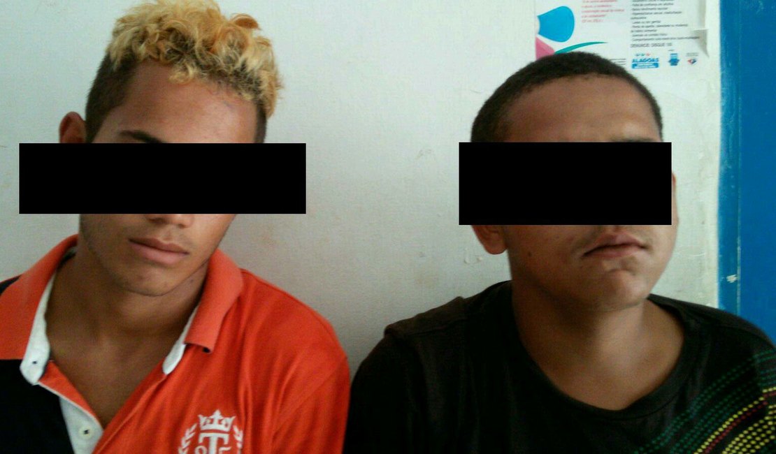 PM apreende dois menores com arma de fogo no bairro Canafístula, em Arapiraca