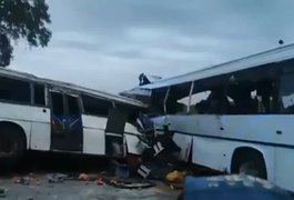 Colisão entre ônibus no Senegal deixa dezenas de mortos