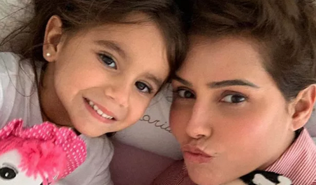 Após dias de internação, Deborah Secco é liberada para se recuperar em casa