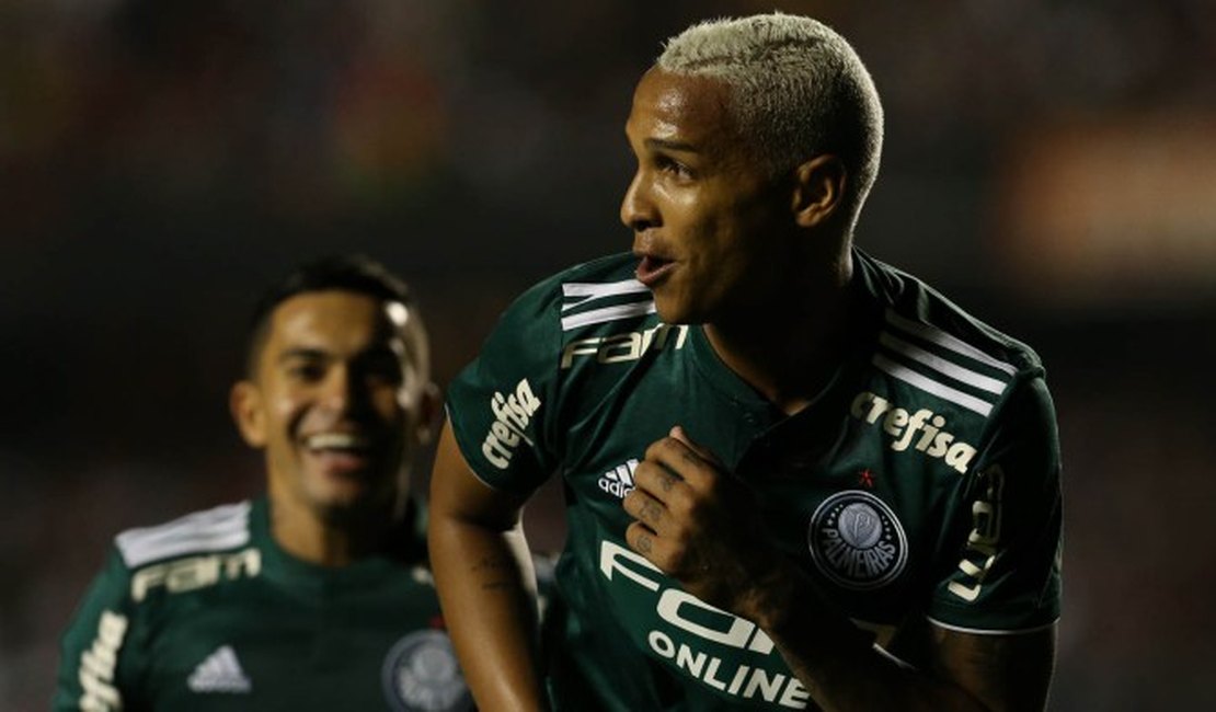 Palmeiras bate Grêmio e mantém liderança