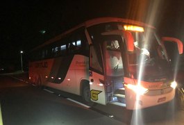 Bandidos assaltam dois ônibus interestaduais na BR 101, em Boca da Mata