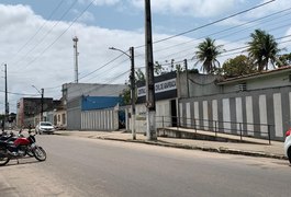 Populares lutam com assaltantes e impedem roubo a motorista no bairro Verdes Campos