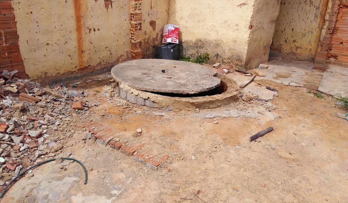 VÍDEO. Homem é assassinado e tem corpo jogado em fossa, na Vila Bananeiras