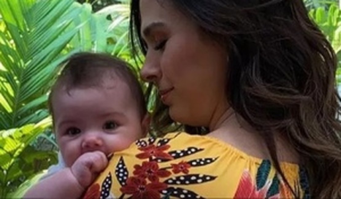 Tata Werneck fala sobre dificuldades no pós-parto: 'Duas semanas chorando'