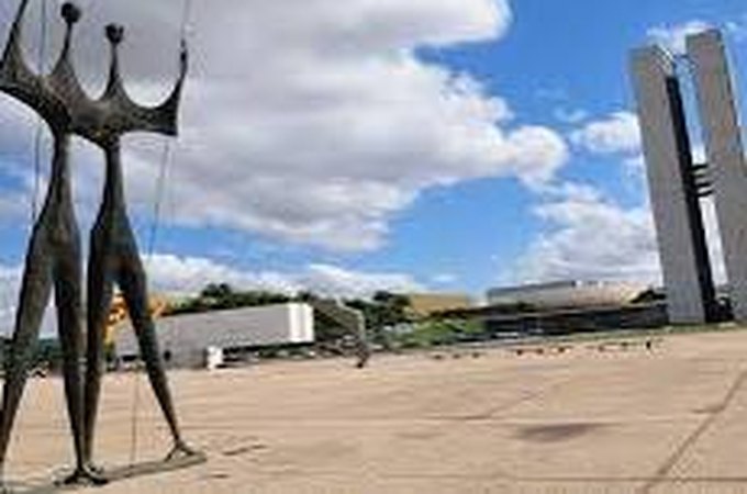 Unidade e Especialização nas Instituições Jurídicas Brasileiras: Uma Análise do Direito, do Estado, dos Poderes da República e do Ministério Público
